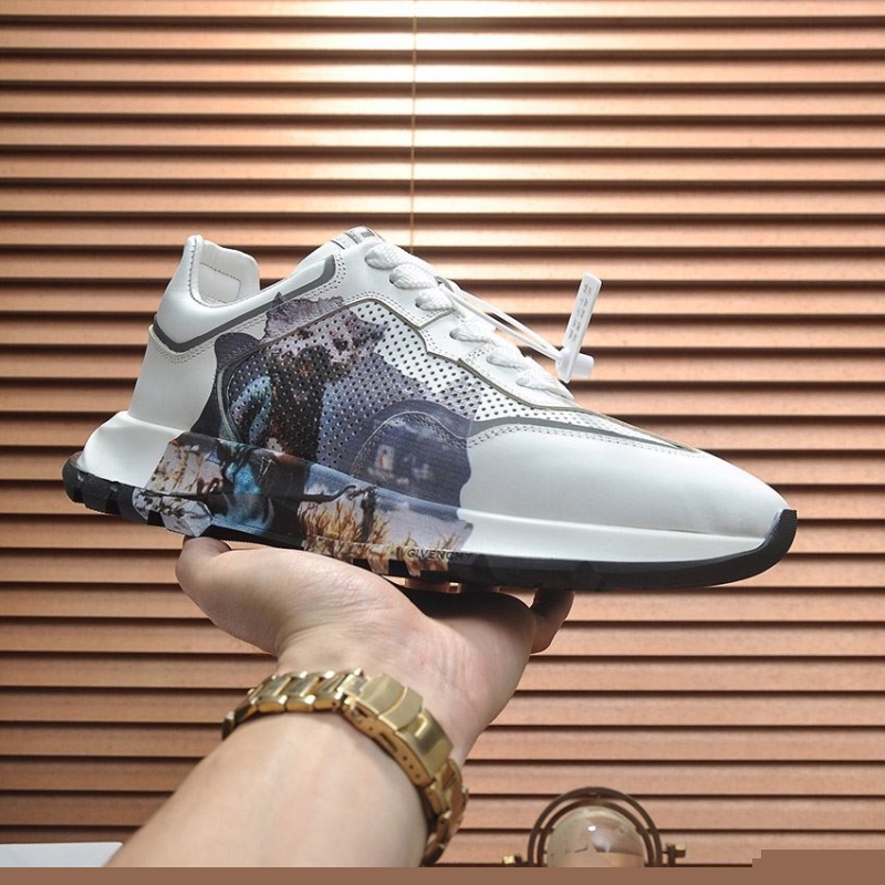Givenchy Sneakers